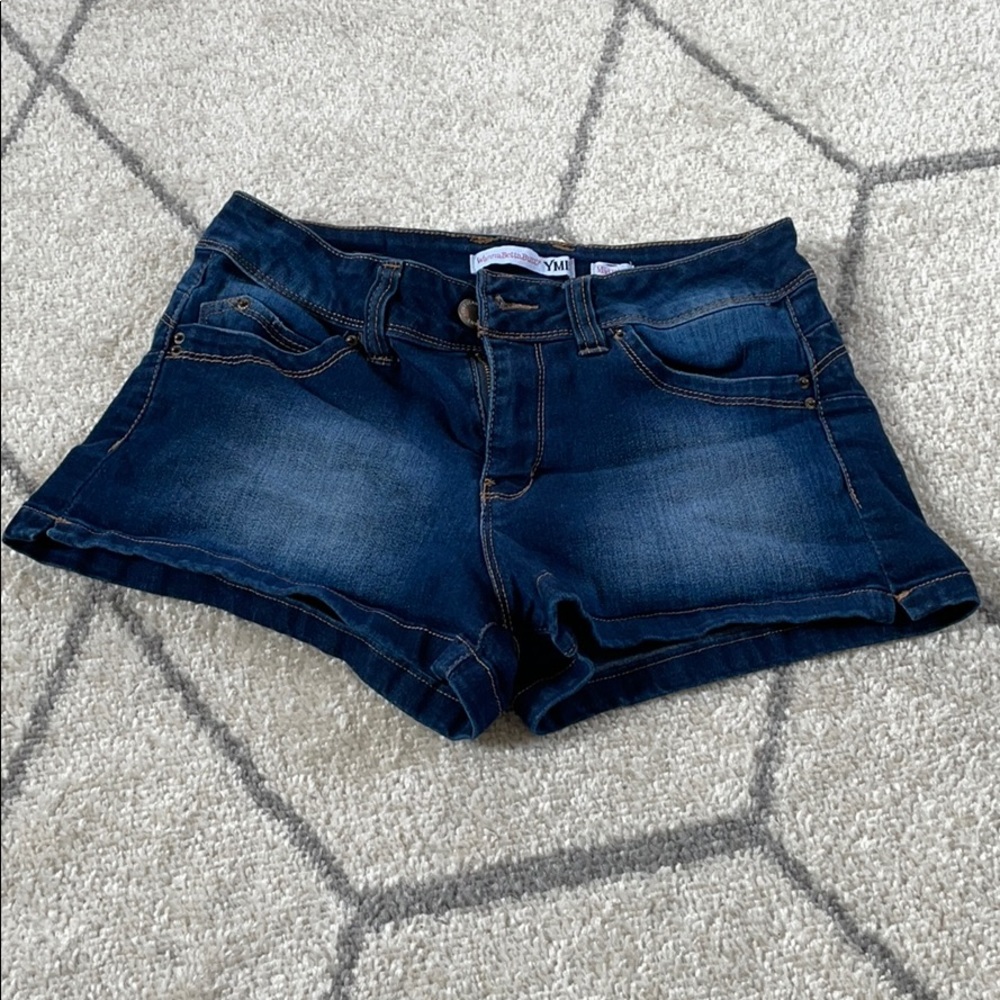 Mid Rise Shot Shorts YMI